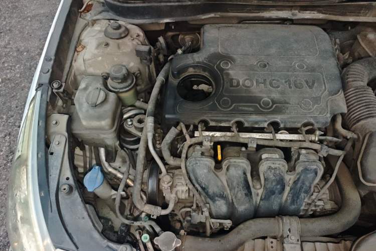 Used Hyundai Sonata 2011 2.0L Automatic Leading Edition Engine Bay Right