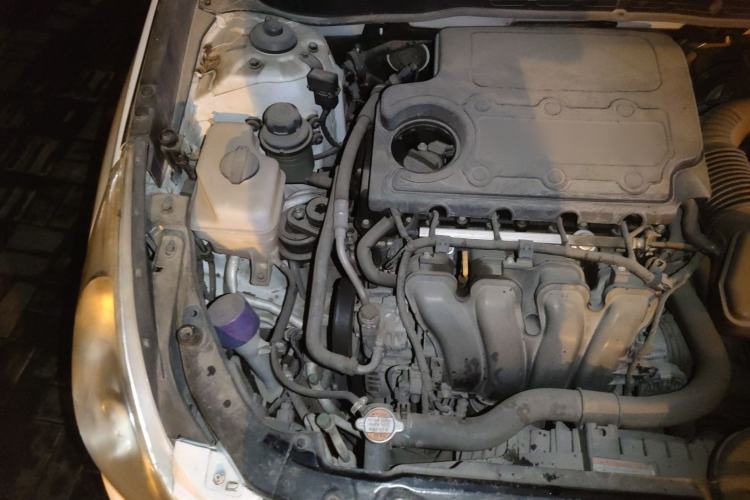 Used Hyundai Sonata 2011 2.0L Automatic Leading Edition Engine Bay Right