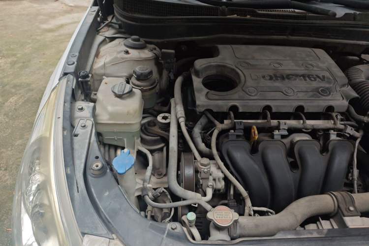 Used Hyundai Sonata 2011 2.0L Automatic Luxury Edition Engine Bay Right