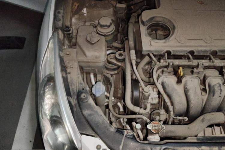 Used Hyundai Sonata 2011 2.0L Automatic Fashion Edition Engine Bay Right