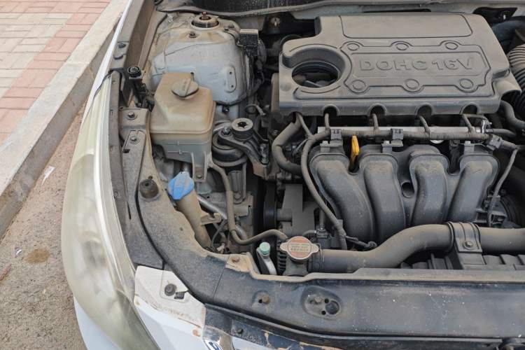 Used Hyundai Sonata 2011 2.0L Automatic Prestige Edition Engine Bay Right