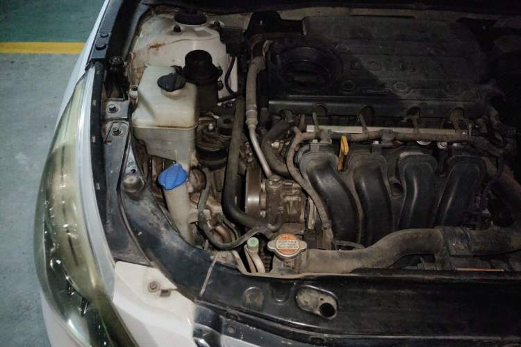 Used Hyundai Sonata 2011 2.0L Automatic Fashion Edition Engine Bay Right