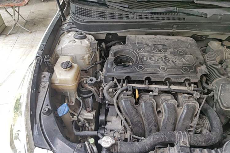 Used Hyundai Sonata 2011 2.0L Automatic Top-Grade Version Engine Bay Right