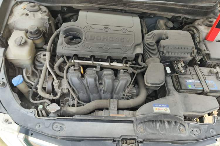 Used Hyundai Sonata 2011 2.0L Automatic Leading Edition Engine Bay