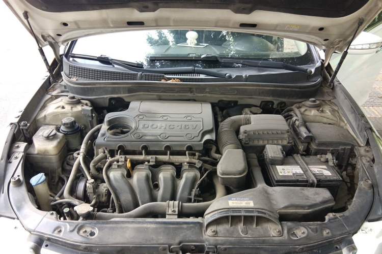 Used Hyundai Sonata 2011 2.0L Automatic Luxury Edition Engine Bay