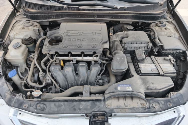 Used Hyundai Sonata 2011 2.0L Automatic Leading Edition Engine Bay