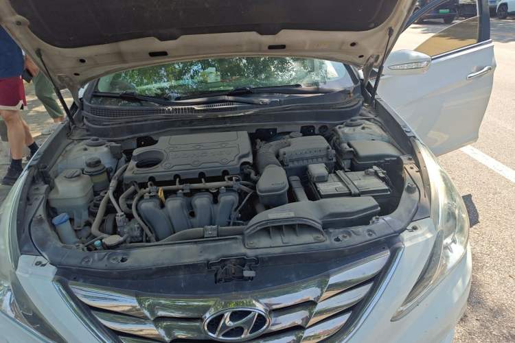 Used Hyundai Sonata 2011 2.0L Automatic Prestige Edition Engine Bay
