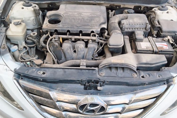 Used Hyundai Sonata 2011 2.4L Automatic Top-Tier Version Engine Bay