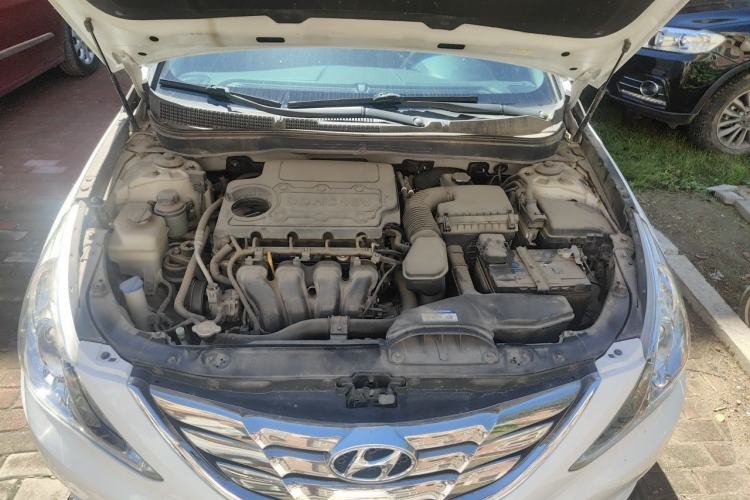 Used Hyundai Sonata 2011 2.0L Automatic Fashion Edition Engine Bay