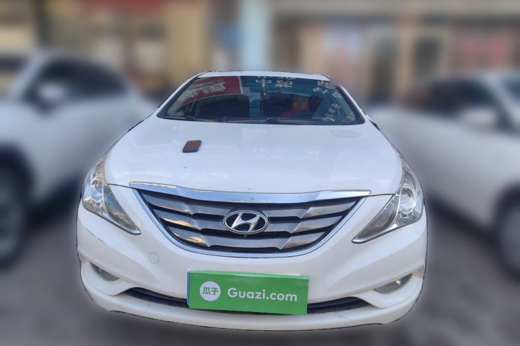 Used Hyundai Sonata 2011 2.0L Automatic Luxury Edition Front