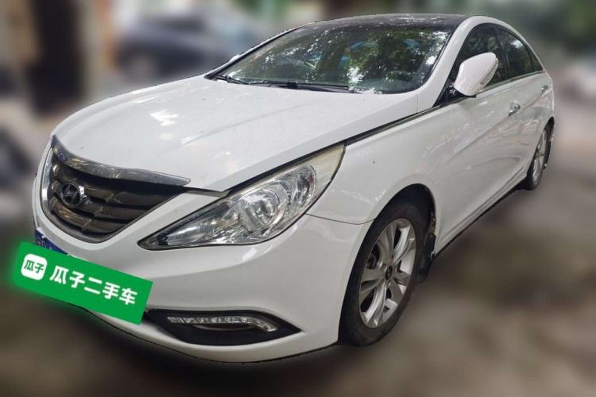Used Hyundai Sonata 2011 2.0L Automatic Luxury Edition Front Left 45 Deg