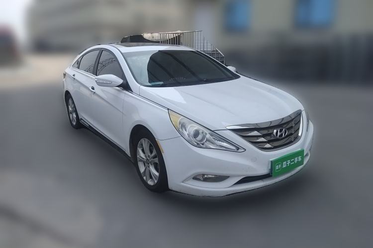 Used Hyundai Sonata 2011 2.0L Automatic Luxury Edition Front Right 45 Deg