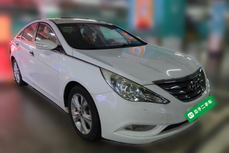 Used Hyundai Sonata 2011 2.0L Automatic Fashion Edition Front Right 45 Deg