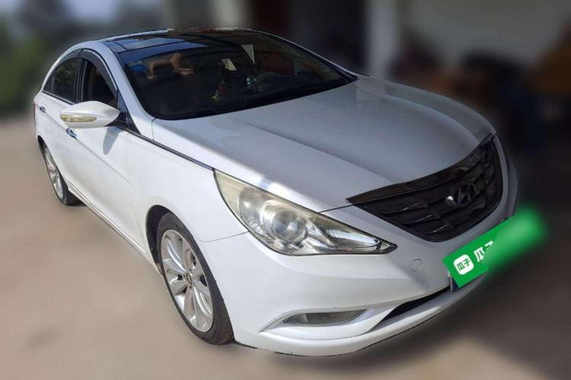 Used Hyundai Sonata 2011 2.0L Automatic Top-Grade Version Front Right 45 Deg