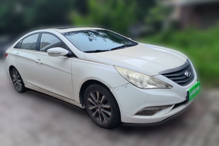 Used Hyundai Sonata 2011 2.0L Automatic Leading Edition Front Right 45 Deg