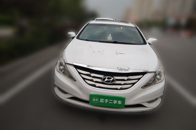 Used Hyundai Sonata 2011 2.0L Automatic Luxury Edition Front Right 45 Deg