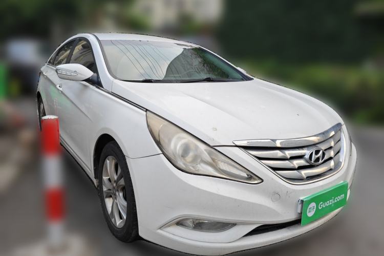 Used Hyundai Sonata 2011 2.0L Automatic Fashion Edition Front Right 45 Deg