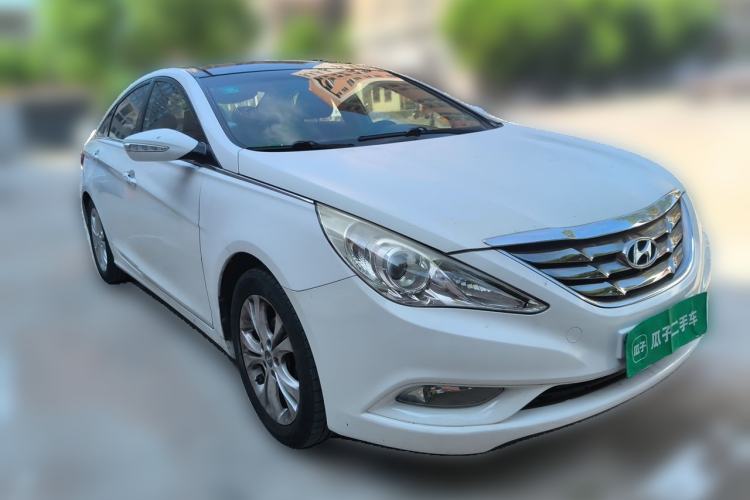 Used Hyundai Sonata 2011 2.0L Automatic Leading Edition Front Right 45 Deg