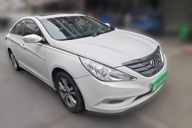 Used Hyundai Sonata 2011 2.0L Automatic Leading Edition Front Right 45 Deg