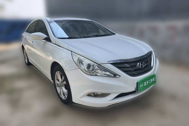 Used Hyundai Sonata 2011 2.0L Automatic Leading Edition Front Right 45 Deg
