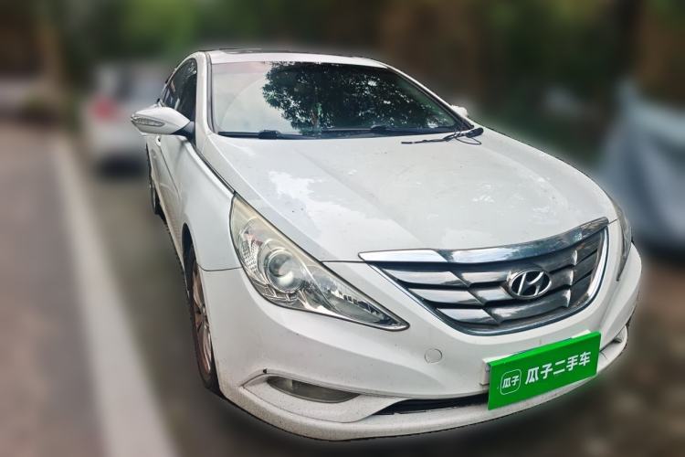 Used Hyundai Sonata 2011 2.0L Automatic Leading Edition Front Right 45 Deg