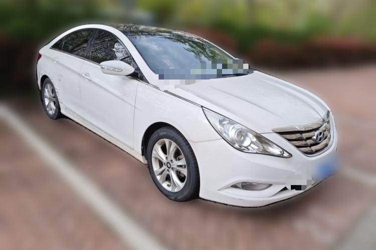 Used Hyundai Sonata 2011 2.0L Automatic Leading Edition Front Right 45 Deg