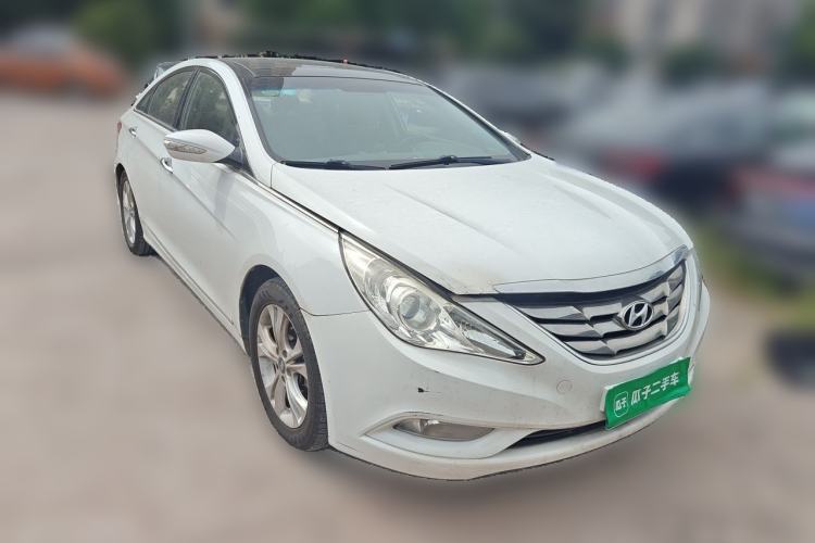 Used Hyundai Sonata 2011 2.0L Automatic Luxury Edition Front Right 45 Deg