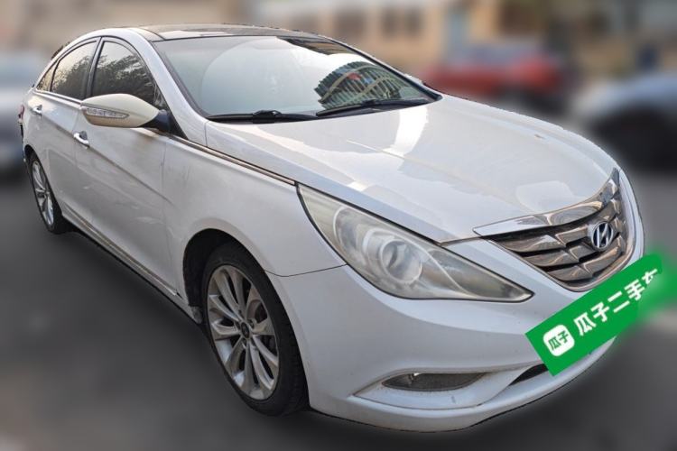 Used Hyundai Sonata 2011 2.0L Automatic Prestige Edition Front Right 45 Deg