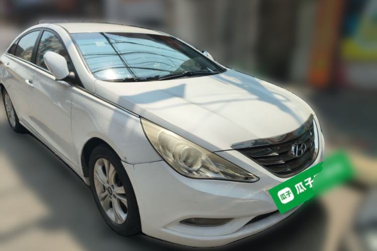 Used Hyundai Sonata 2011 2.0L Automatic Leading Edition Front Right 45 Deg