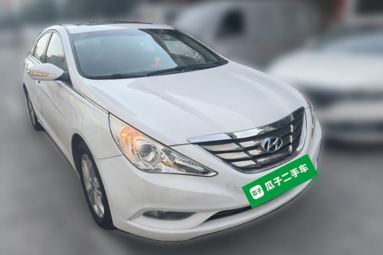 Used Hyundai Sonata 2011 2.0L Automatic Leading Edition Front Right 45 Deg