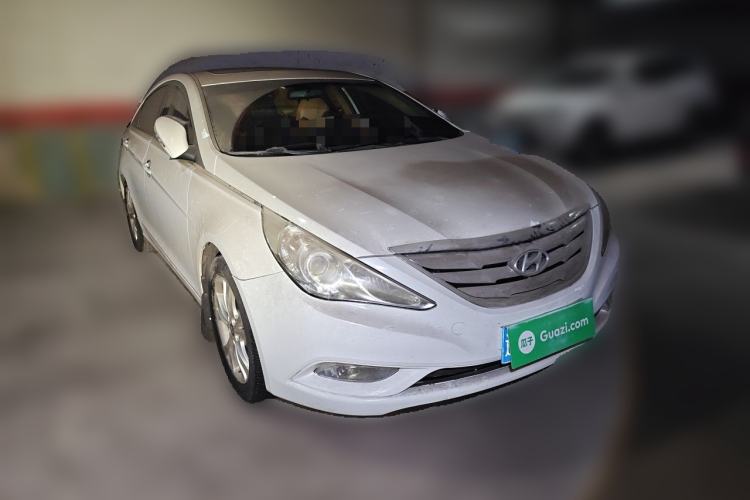 Used Hyundai Sonata 2011 2.0L Automatic Leading Edition Front Right 45 Deg