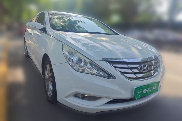 Used Hyundai Sonata 2011 2.0L Automatic Prestige Edition Front Right 45 Deg