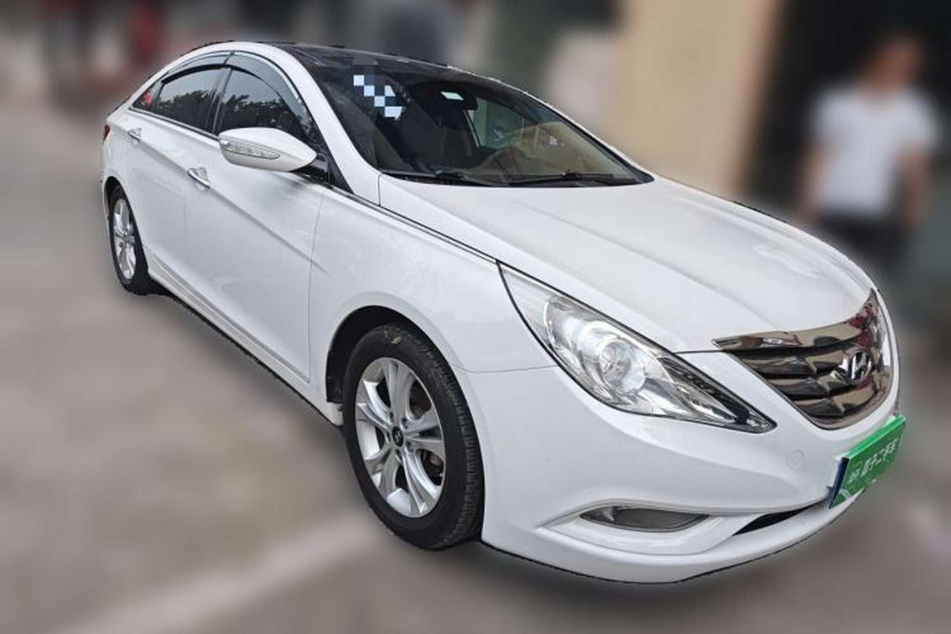 Used Hyundai Sonata 2011 2.0L Automatic Luxury Edition Front Right 45 Deg