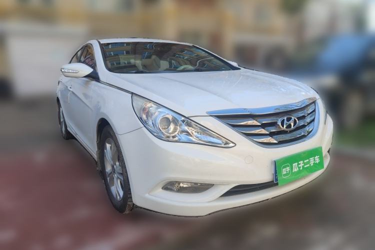 Used Hyundai Sonata 2011 2.0L Automatic Fashion Edition Front Right 45 Deg