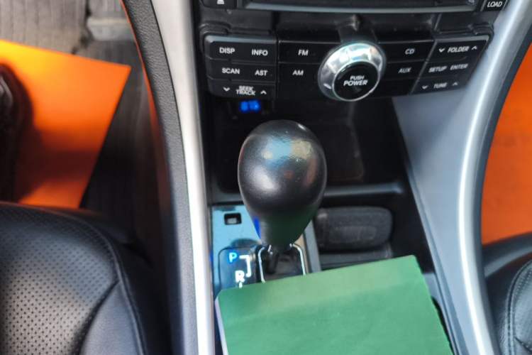 Used Hyundai Sonata 2011 2.0L Automatic Supreme Edition Gear Lever