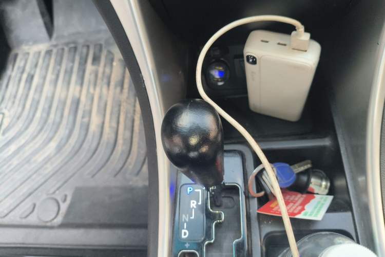 Used Hyundai Sonata 2011 2.0L Automatic Leading Edition Gear Lever