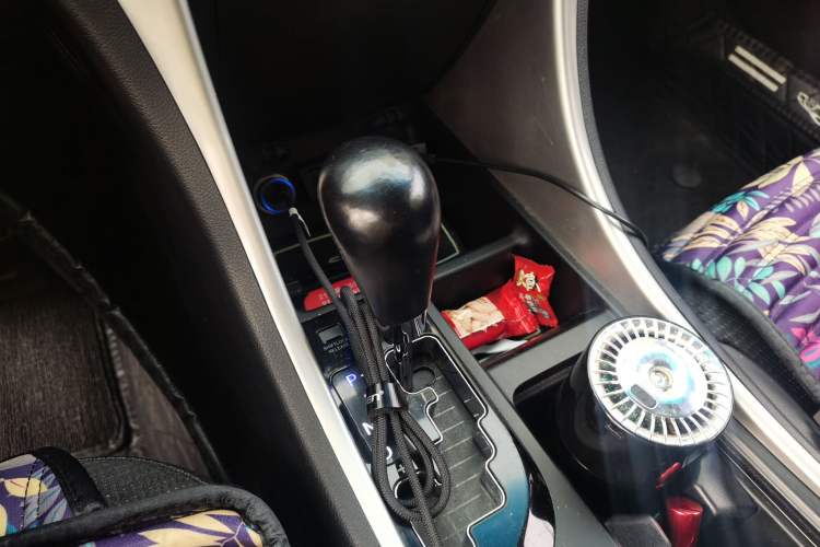 Used Hyundai Sonata 2011 2.0L Automatic Leading Edition Gear Lever