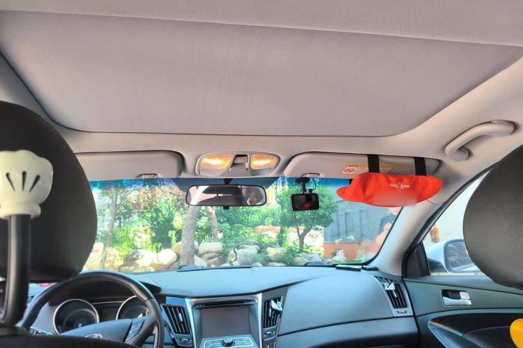 Used Hyundai Sonata 2011 2.0L Automatic Leading Edition Headliner