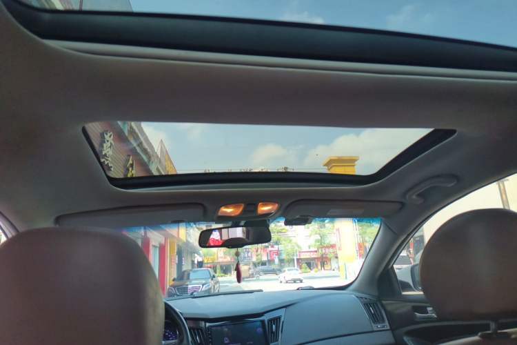 Used Hyundai Sonata 2011 2.0L Automatic Supreme Edition Headliner