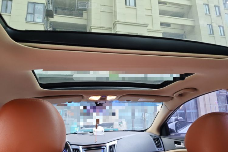 Used Hyundai Sonata 2011 2.0L Automatic Leading Edition Headliner
