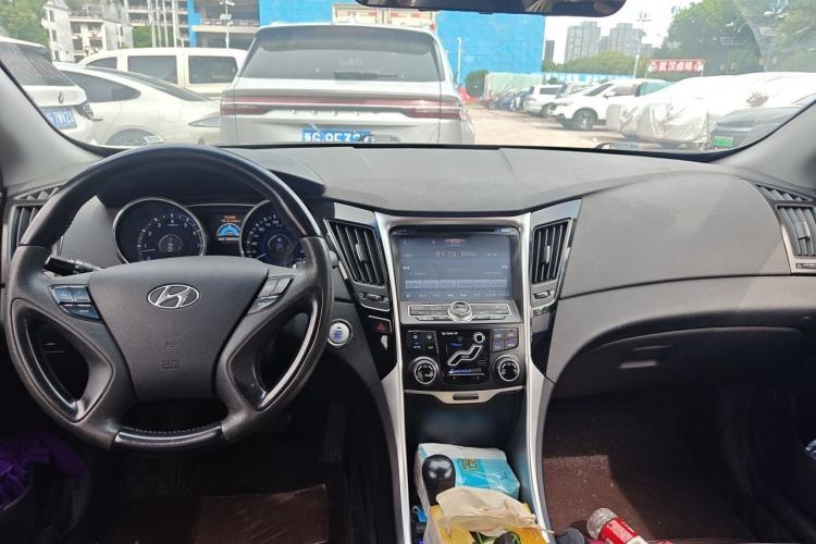 Used Hyundai Sonata 2011 2.0L Automatic Luxury Edition Headliner