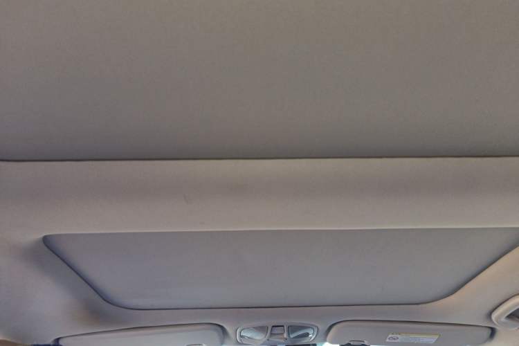Used Hyundai Sonata 2011 2.0L Automatic Supreme Edition Headliner