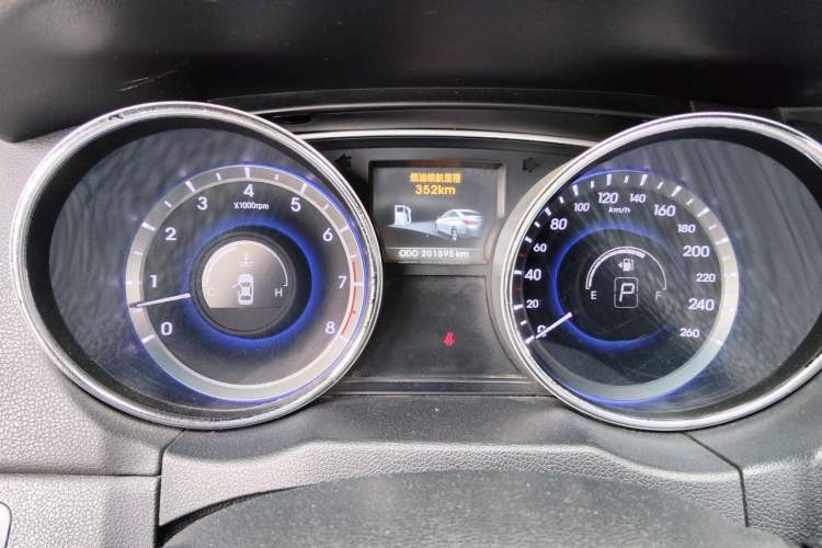 Used Hyundai Sonata 2011 2.0L Automatic Prestige Edition Instrument Cluster