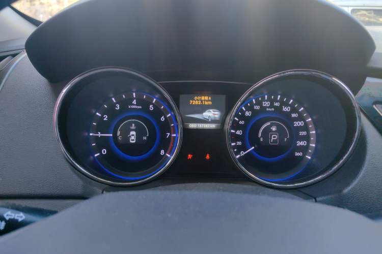 Used Hyundai Sonata 2011 2.0L Automatic Luxury Edition Instrument Cluster