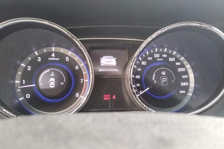 Used Hyundai Sonata 2011 2.0L Automatic Supreme Edition Instrument Cluster