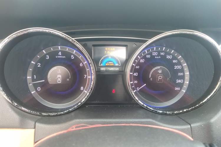 Used Hyundai Sonata 2011 2.0L Automatic Luxury Edition Instrument Cluster