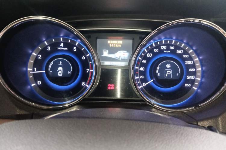 Used Hyundai Sonata 2011 2.0L Automatic Leading Edition Instrument Cluster