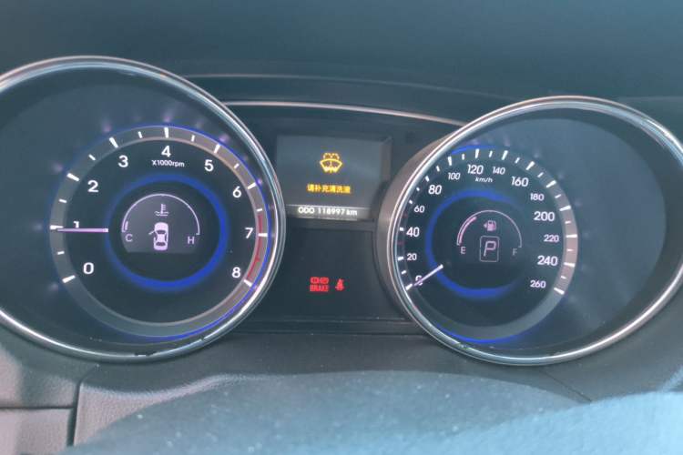 Used Hyundai Sonata 2011 2.0L Automatic Luxury Edition Instrument Cluster