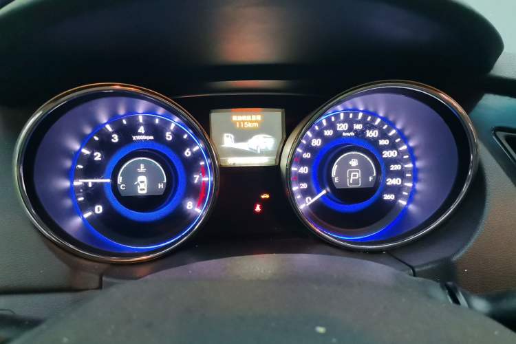 Used Hyundai Sonata 2011 2.0L Automatic Leading Edition Instrument Cluster