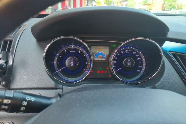Used Hyundai Sonata 2011 2.0L Automatic Supreme Edition Instrument Cluster